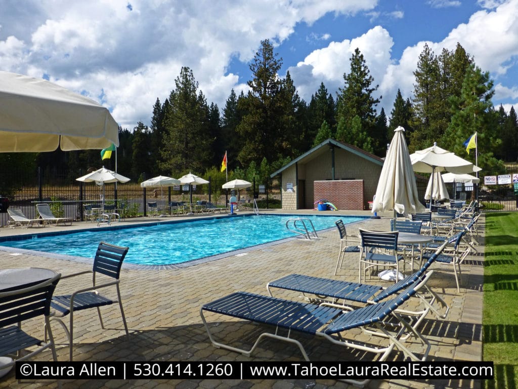 Lake Forest Glen Condominium Development